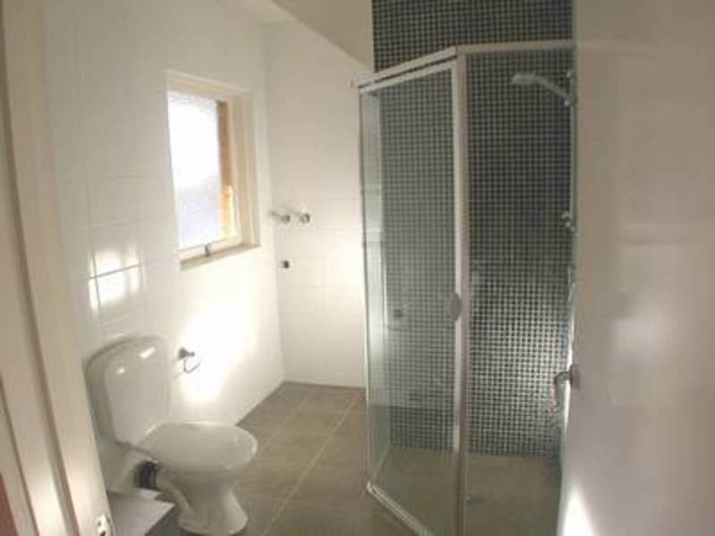 10/11 Bluff Avenue, Elwood VIC 3184