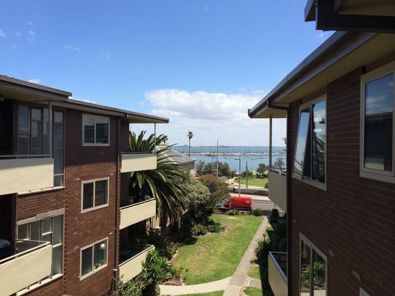 28/1-2 The Esplanade, St Kilda VIC 3182