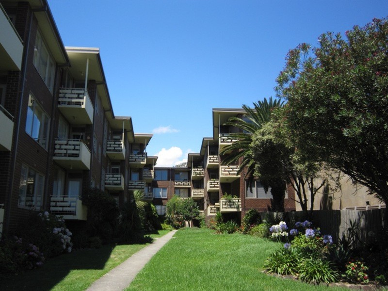 29/1-2 The Esplanade, St Kilda VIC 3182