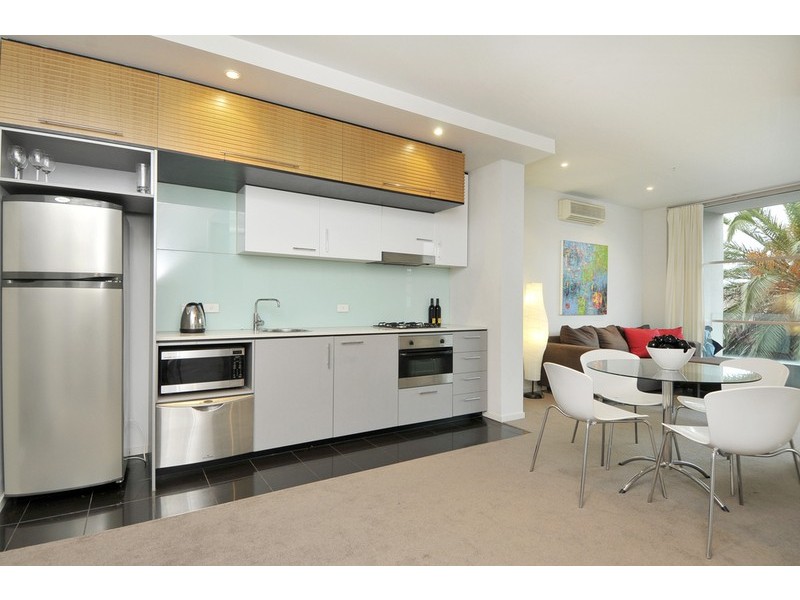 36/220 Barkly Street, St Kilda VIC 3182