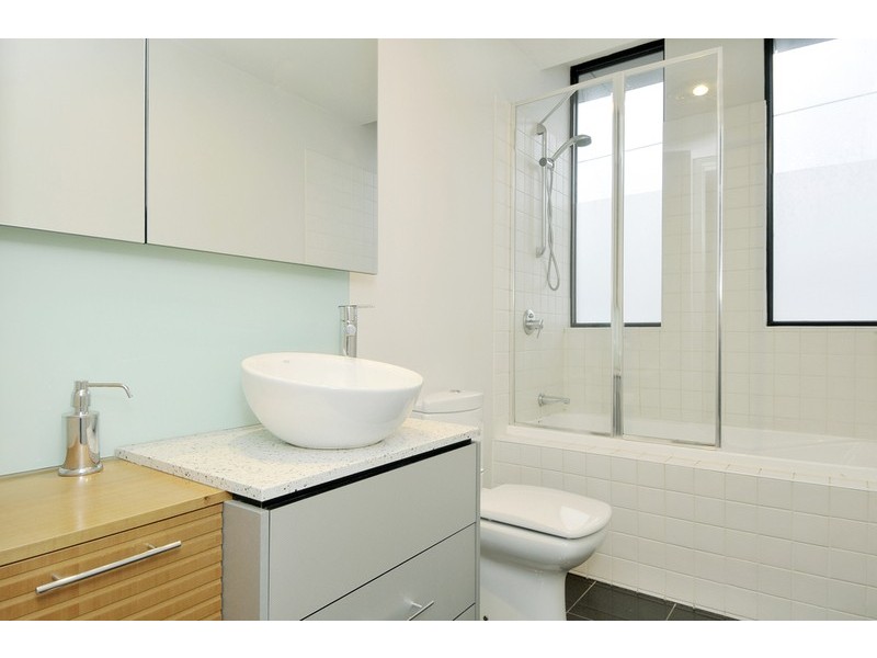 36/220 Barkly Street, St Kilda VIC 3182