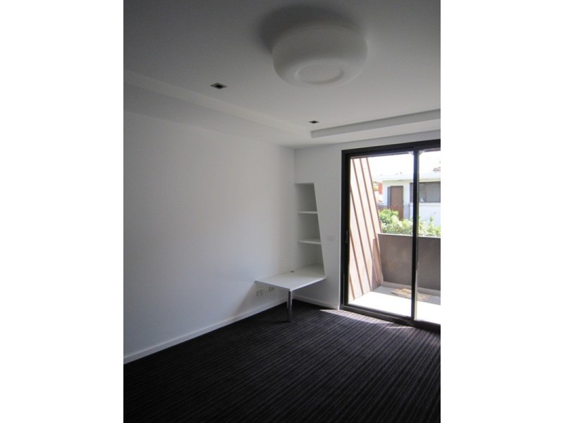 20/17 Robe Street, St Kilda VIC 3182