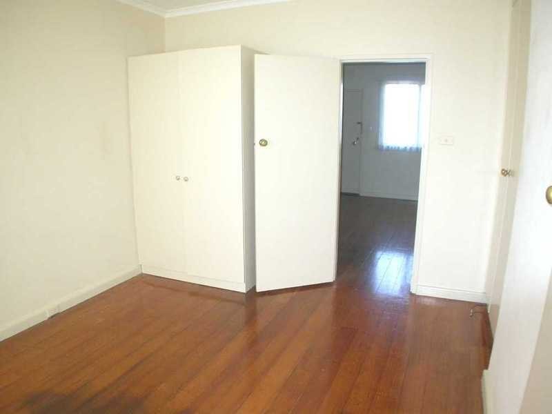 15/11 Marine Parade, St Kilda VIC 3182