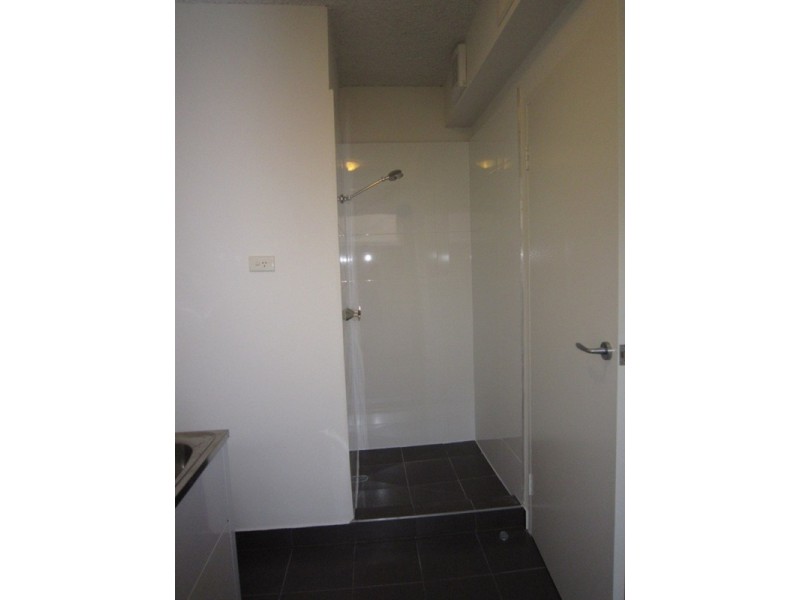 2/61 Robe Street, St Kilda VIC 3182