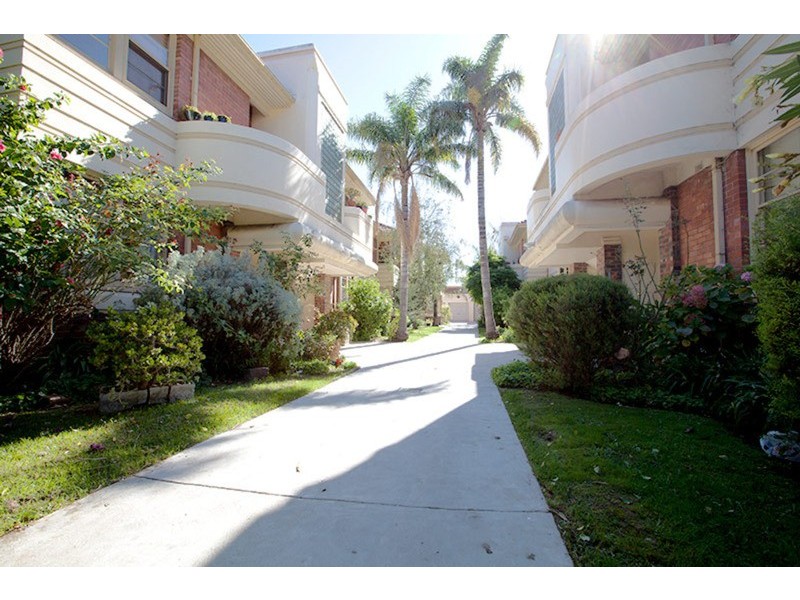 17/45 Chapel Street, St Kilda VIC 3182