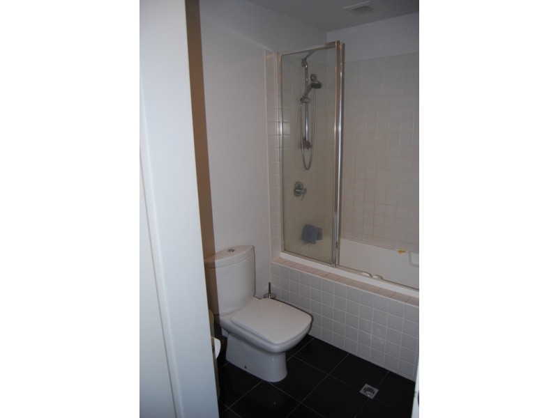 33/220 Barkly Street, St Kilda VIC 3182