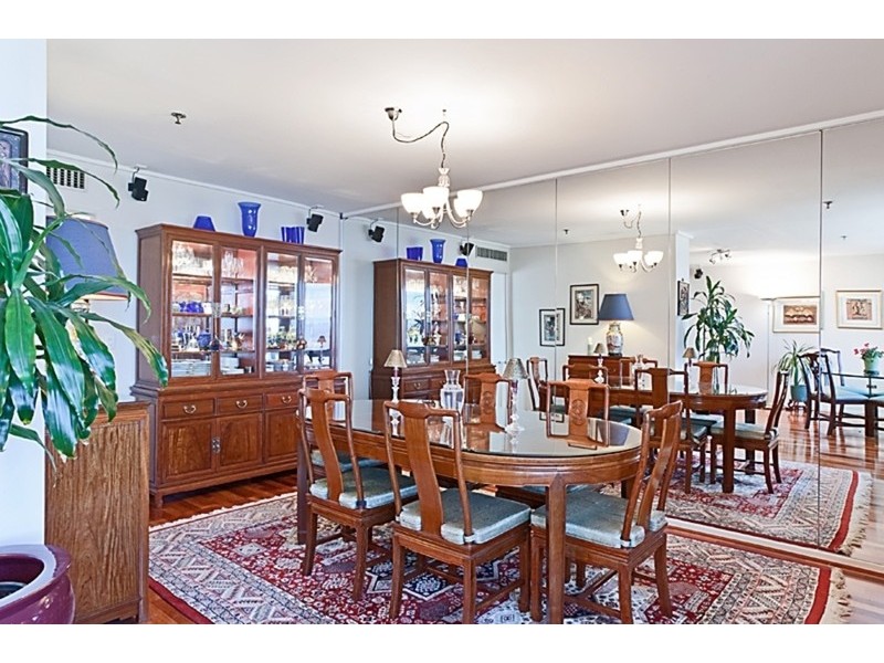 102/8-10 Esplanade, St Kilda VIC 3182