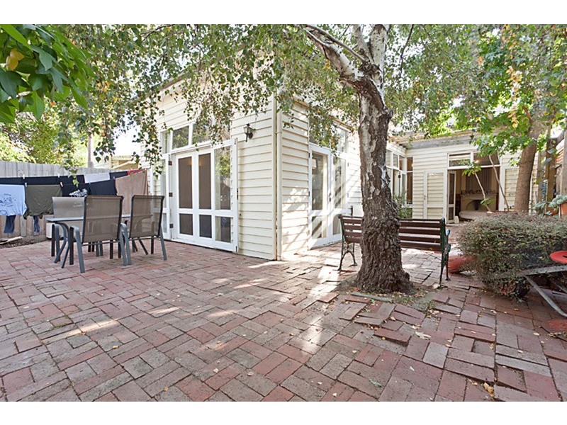 8 Camden Street, St Kilda East VIC 3183