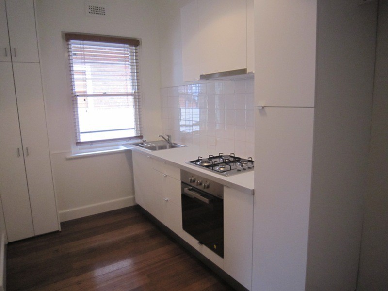 8/30 Mitford Street, St Kilda VIC 3182