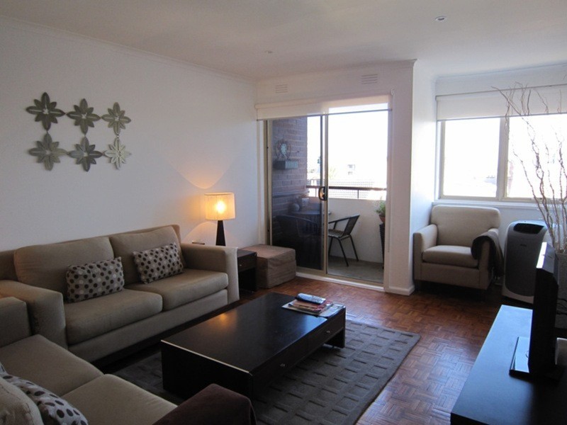 8/29 Dalgety Street, St Kilda VIC 3182