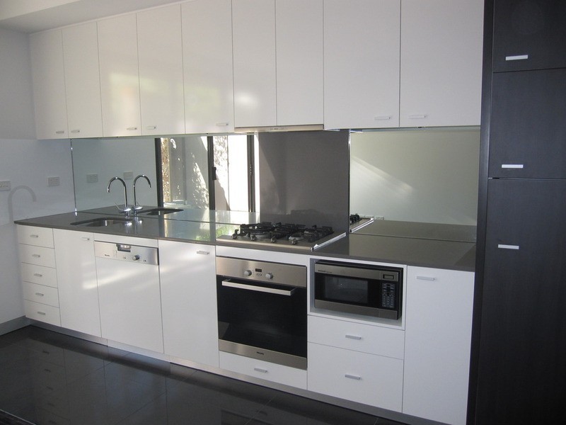 8/17 Robe Street, St Kilda VIC 3182