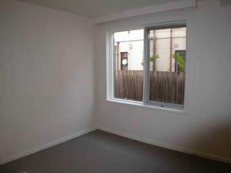 2/44 Gourlay Street, St Kilda East VIC 3183