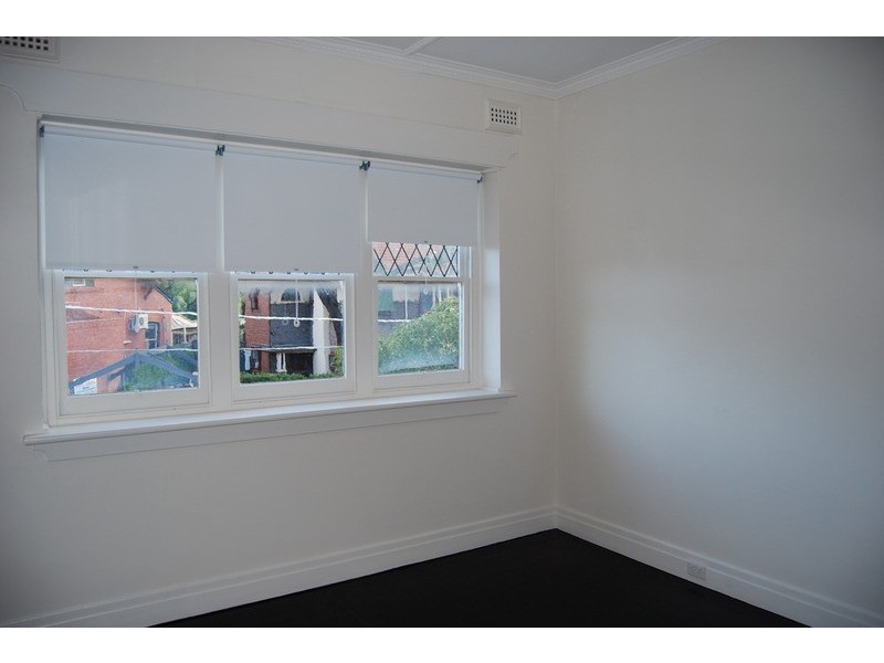 2/2 Inverleith Court, St Kilda VIC 3182