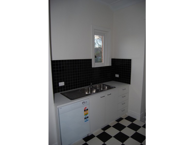 2/2 Inverleith Court, St Kilda VIC 3182