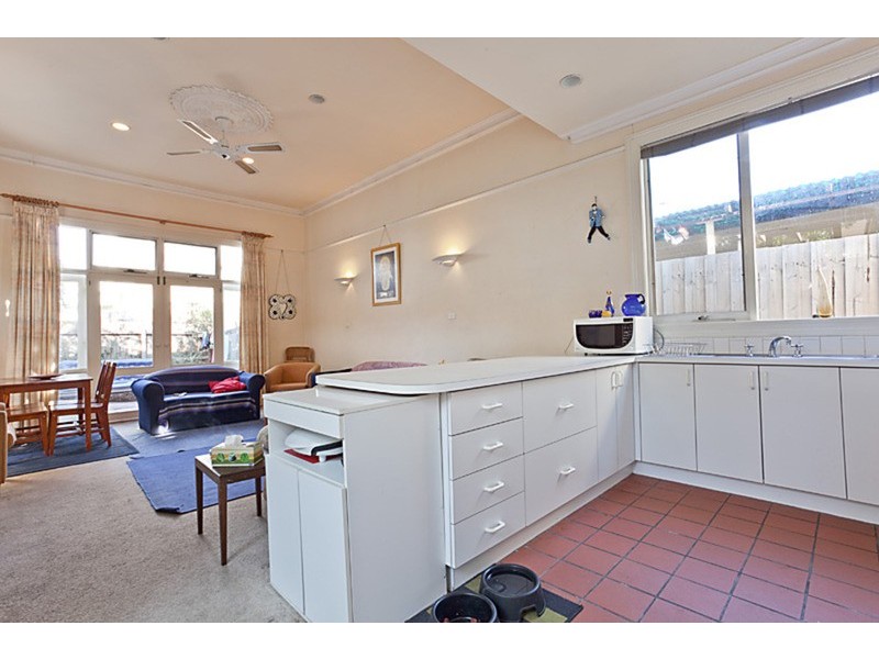 8 Camden Street, St Kilda East VIC 3183