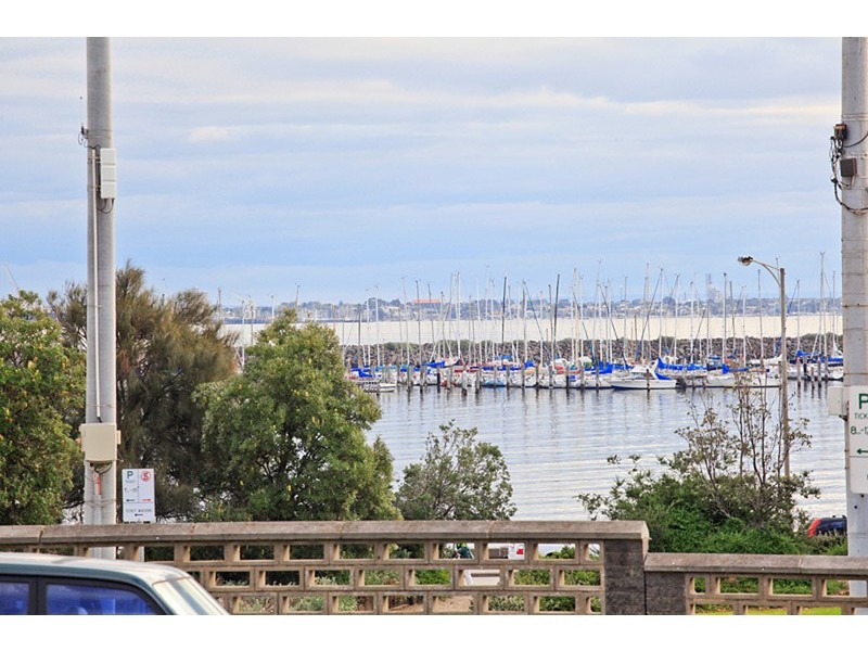 15/1-2 The Esplanade, St Kilda VIC 3182