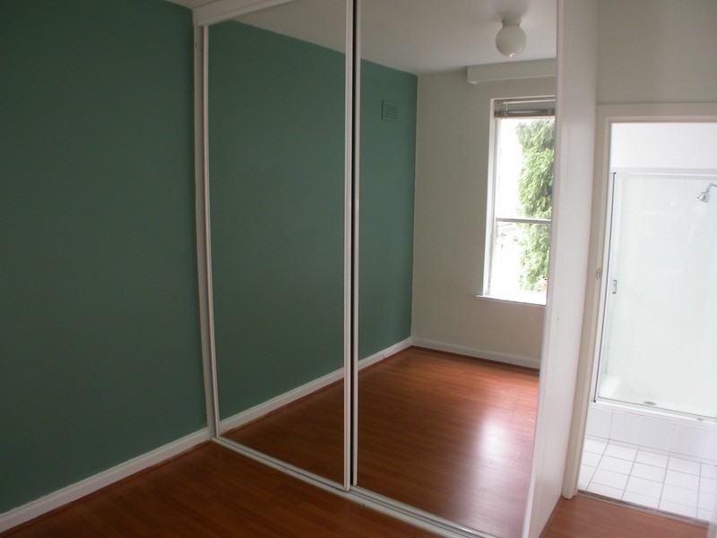 12/8 Charnwood Grove, St Kilda VIC 3182