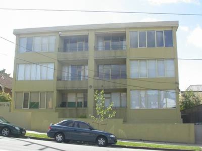 2/78 Barkly Street, St Kilda VIC 3182