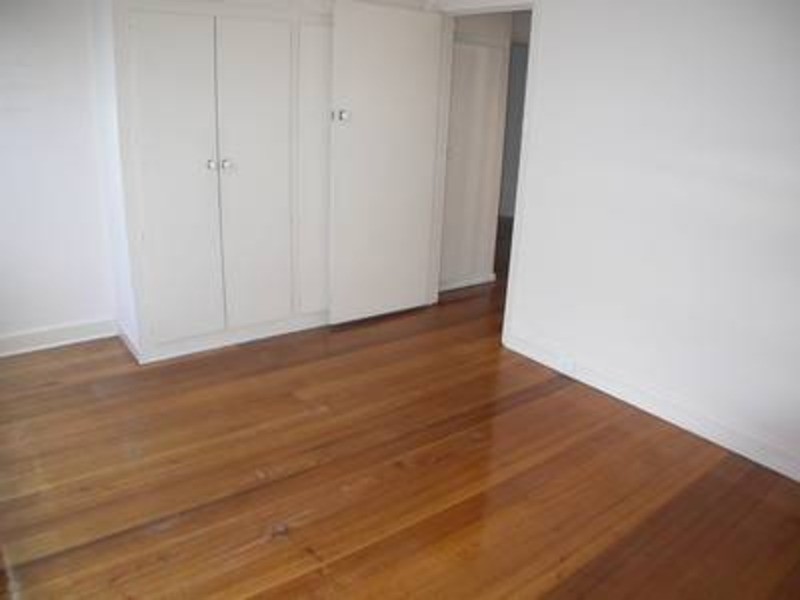 2/78 Barkly Street, St Kilda VIC 3182