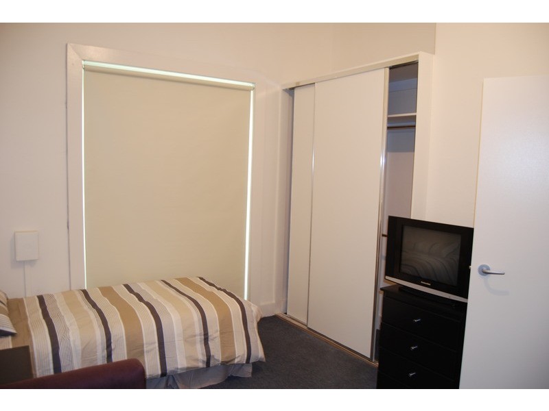 2 /32 Grey Street, St Kilda VIC 3182