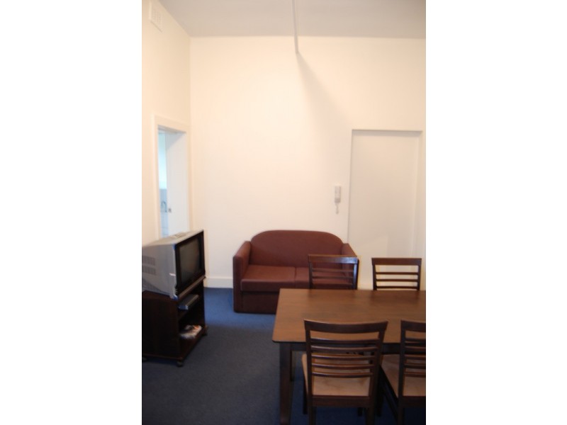 2 /32 Grey Street, St Kilda VIC 3182