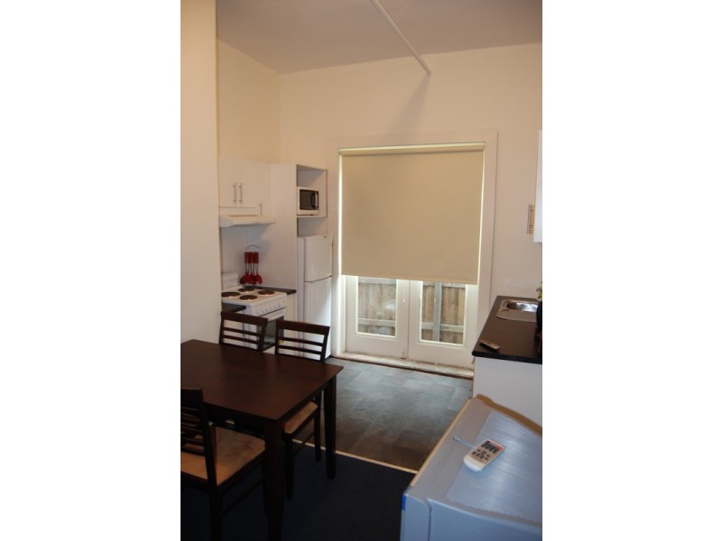 2 /32 Grey Street, St Kilda VIC 3182