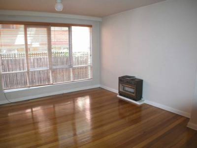 8/170 Barkly Street, St Kilda VIC 3182