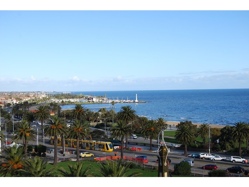 64/3 Alfred Square, St Kilda VIC 3182