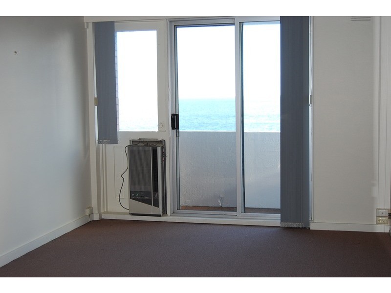 64/3 Alfred Square, St Kilda VIC 3182