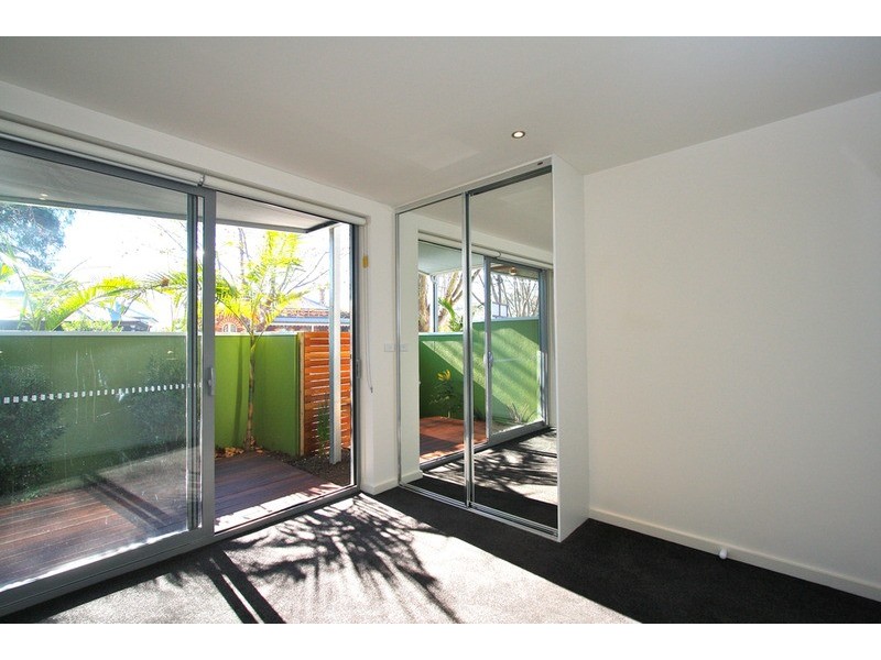 1/3 Charnwood Road, St Kilda VIC 3182