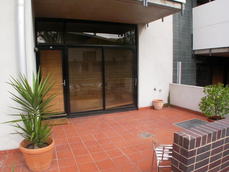 18/167 Fitzroy Street, St Kilda VIC 3182