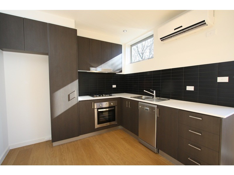 8/3 Charnwood Road, St Kilda VIC 3182