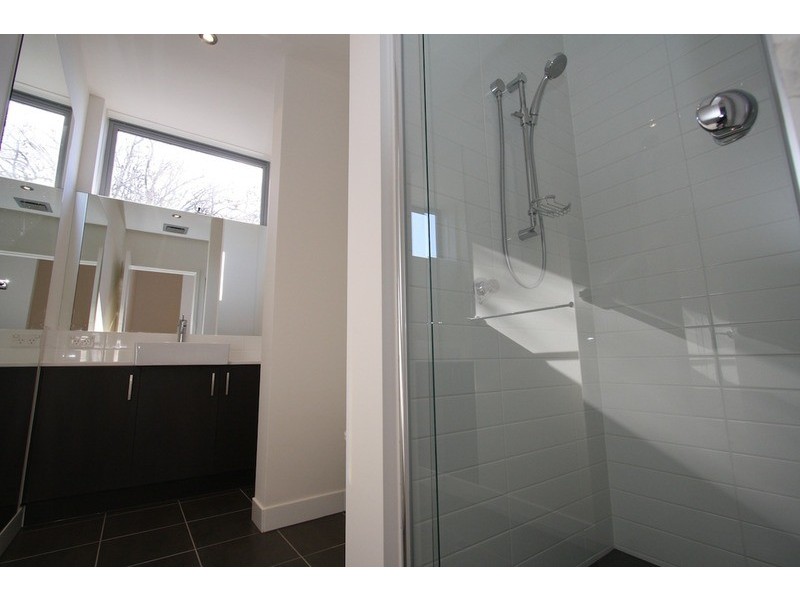 8/3 Charnwood Road, St Kilda VIC 3182