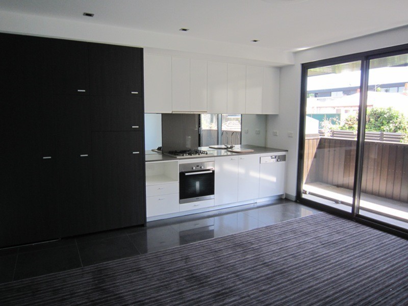 13/17 Robe Street, St Kilda VIC 3182