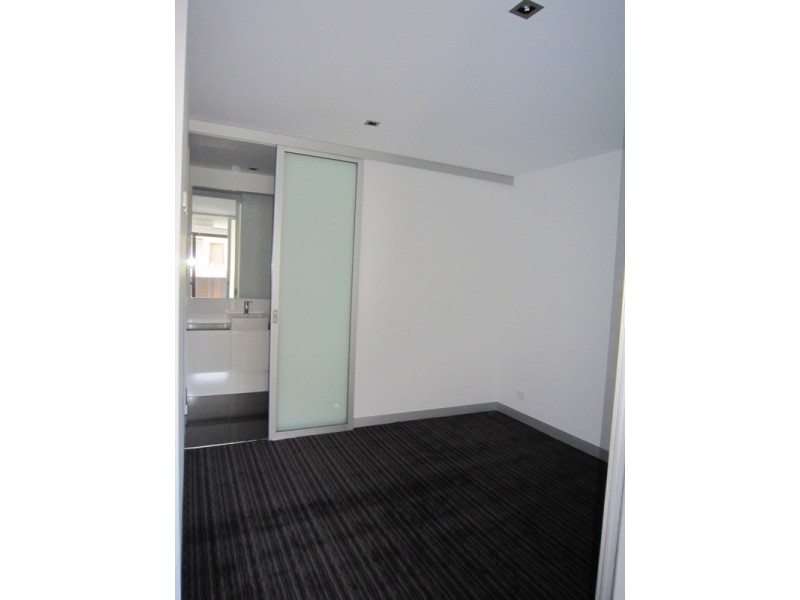 13/17 Robe Street, St Kilda VIC 3182