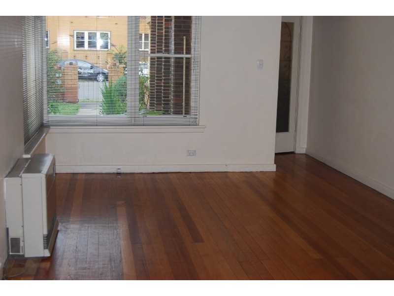 2/80 Blessington Street, St Kilda VIC 3182