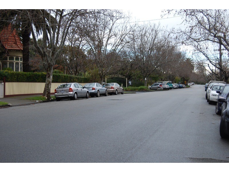 2/80 Blessington Street, St Kilda VIC 3182