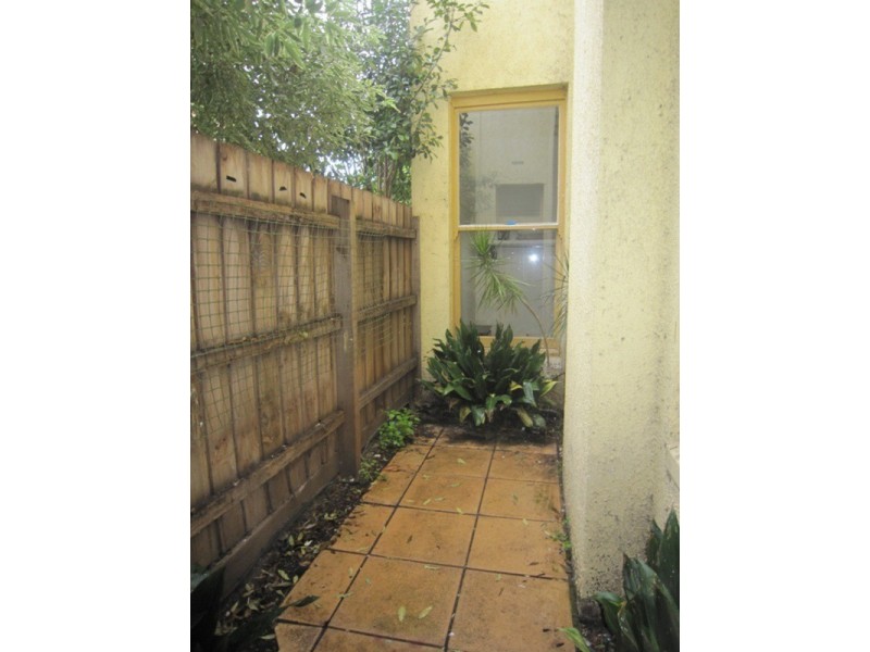 4/28 Grey Street, St Kilda VIC 3182