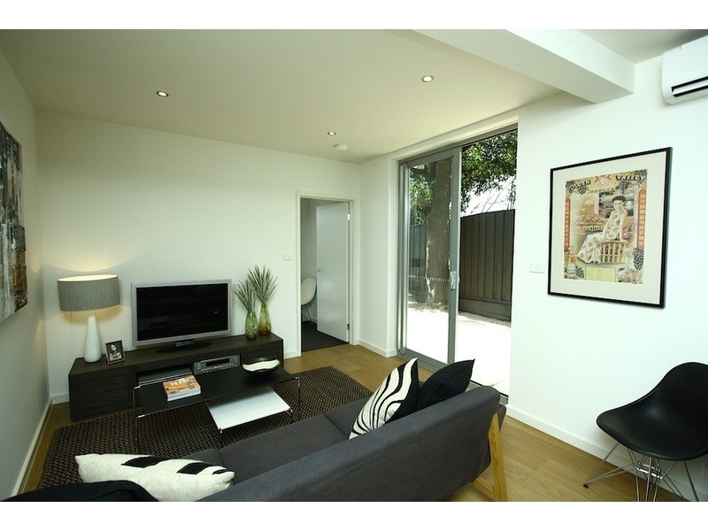 1/3 Charnwood Road, St Kilda VIC 3182