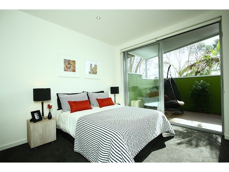 1/3 Charnwood Road, St Kilda VIC 3182