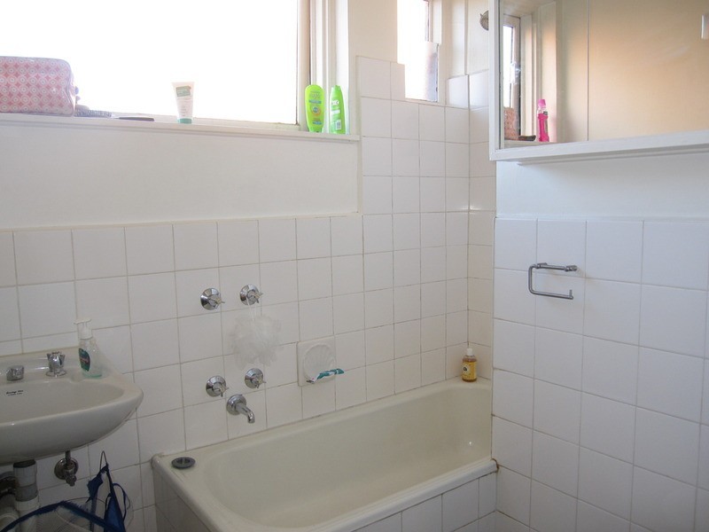 3/37 Gurner Street, St Kilda VIC 3182