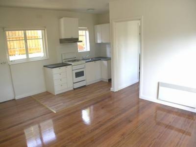 2/4 Newton Court, St Kilda VIC 3182