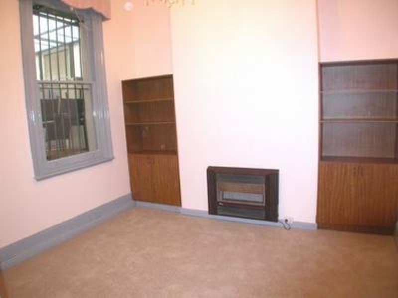 Rear/16 Grey Street, St Kilda VIC 3182