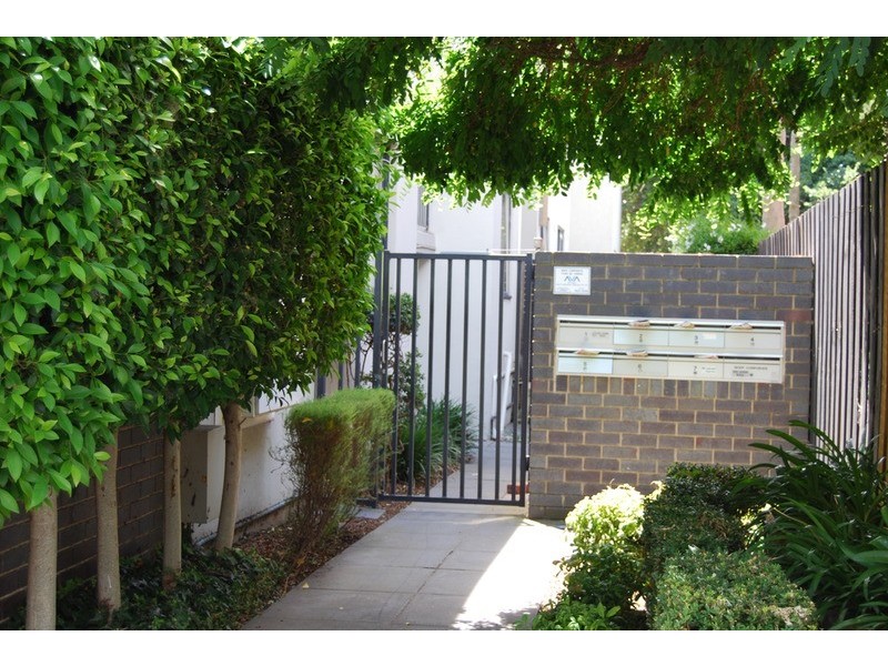 7/6 Inverleith Court, St Kilda VIC 3182