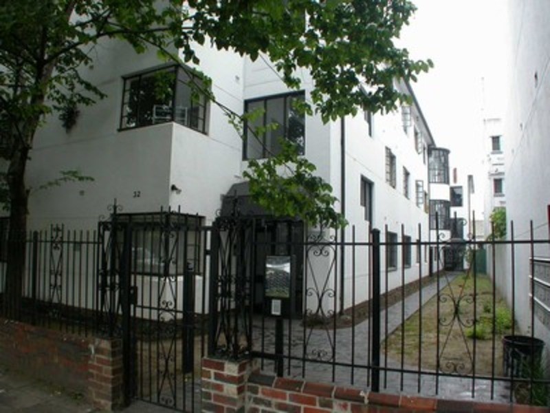 3/32 Fitzroy Street, St Kilda VIC 3182