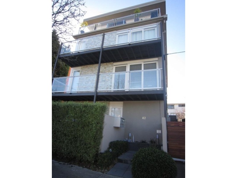 2/42 Wilgah Street, St Kilda East VIC 3183