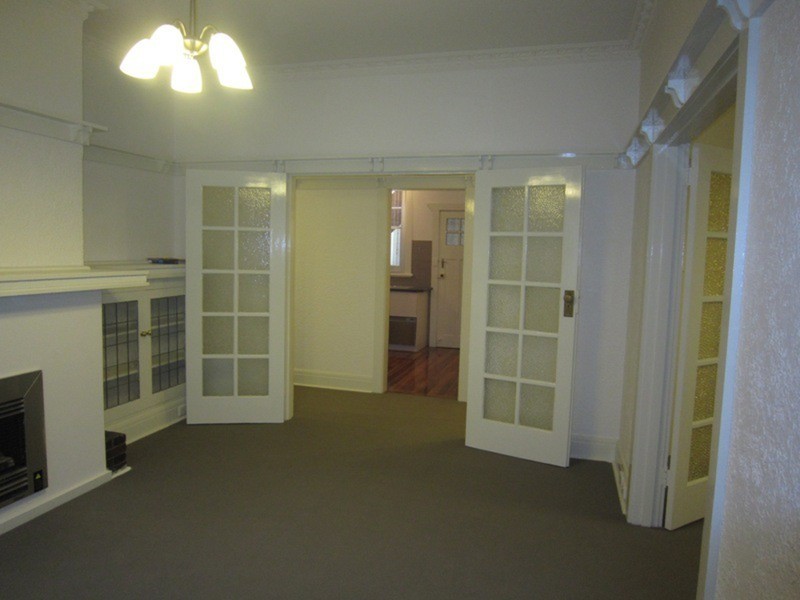 2/5 Robe Street, St Kilda VIC 3182