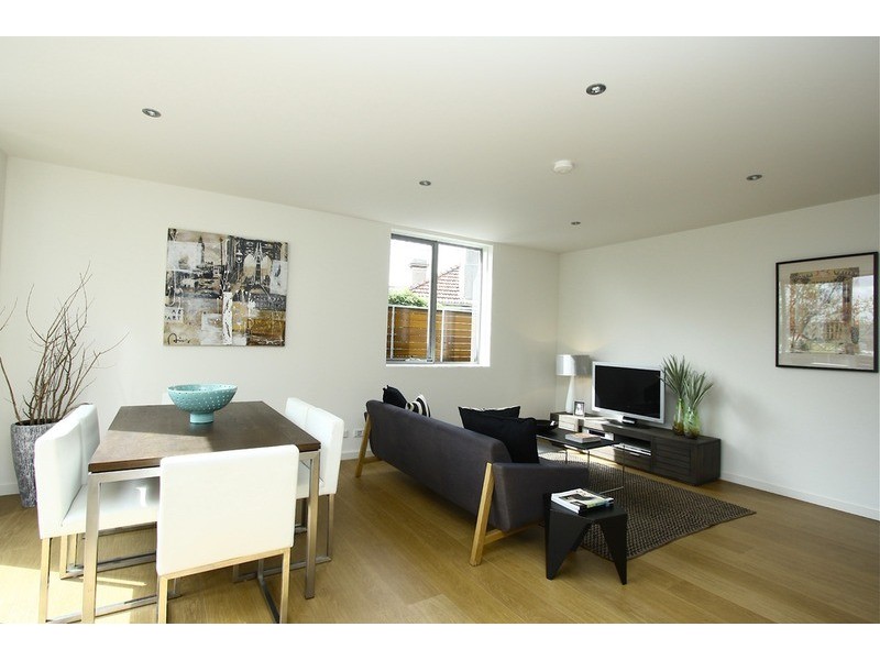 8/3 Charnwood  Road, St Kilda VIC 3182