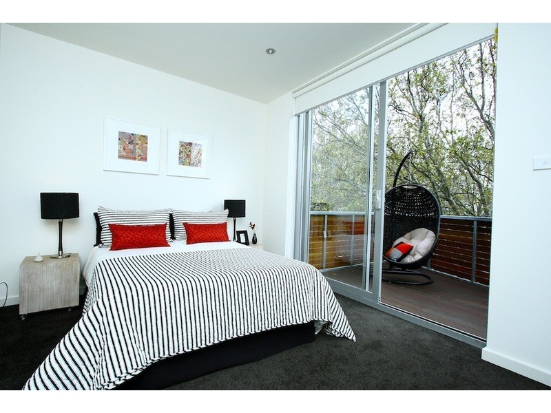 8/3 Charnwood  Road, St Kilda VIC 3182