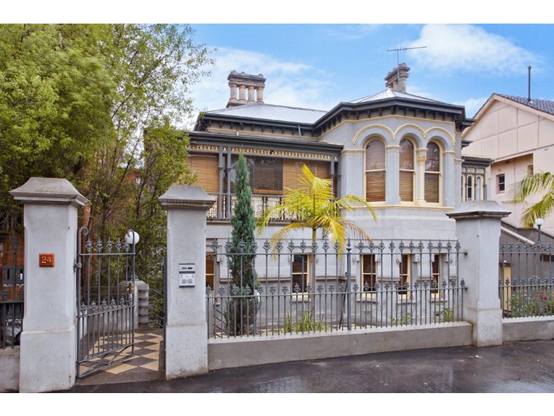 8/24 Dalgety Street, St Kilda VIC 3182